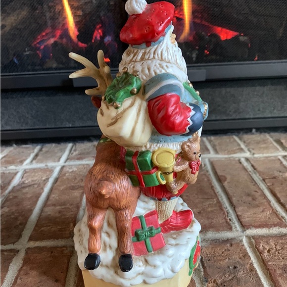 Vintage Porcelain Santa Music Box - Picture 4 of 6